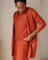 TravelKnit Minimalist Cardigan - Warm Russet