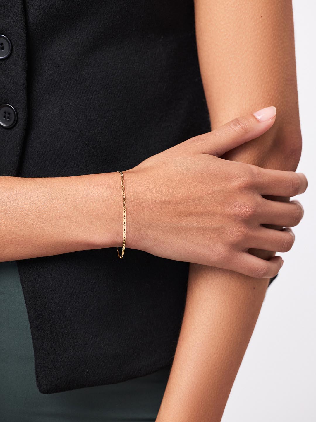 Ana Luisa Solid Yellow Gold - Flat Mariner Chain Bracelet