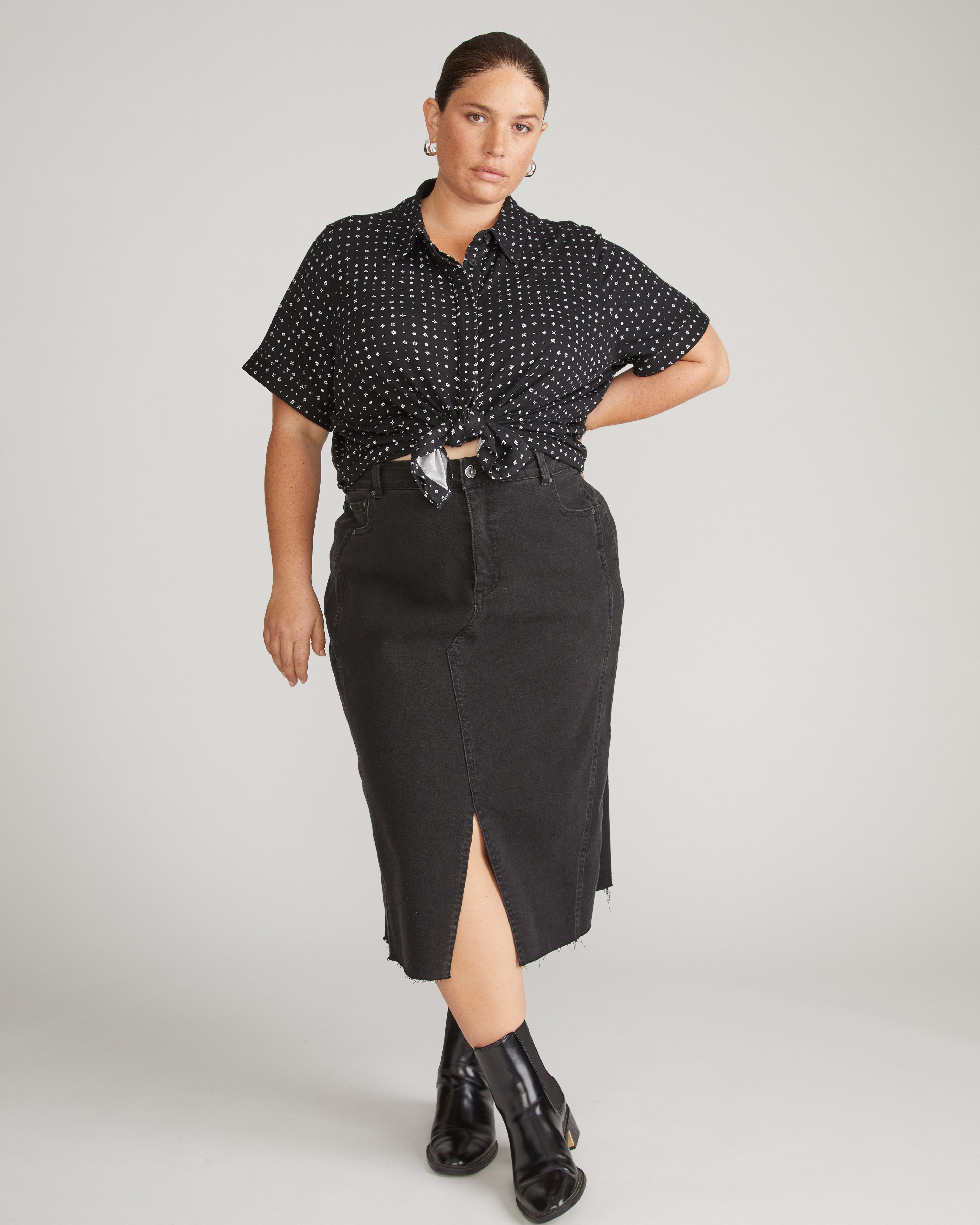 Chelsea Liquid Jersey Short Sleeve Shirt - Galactic Print in Black