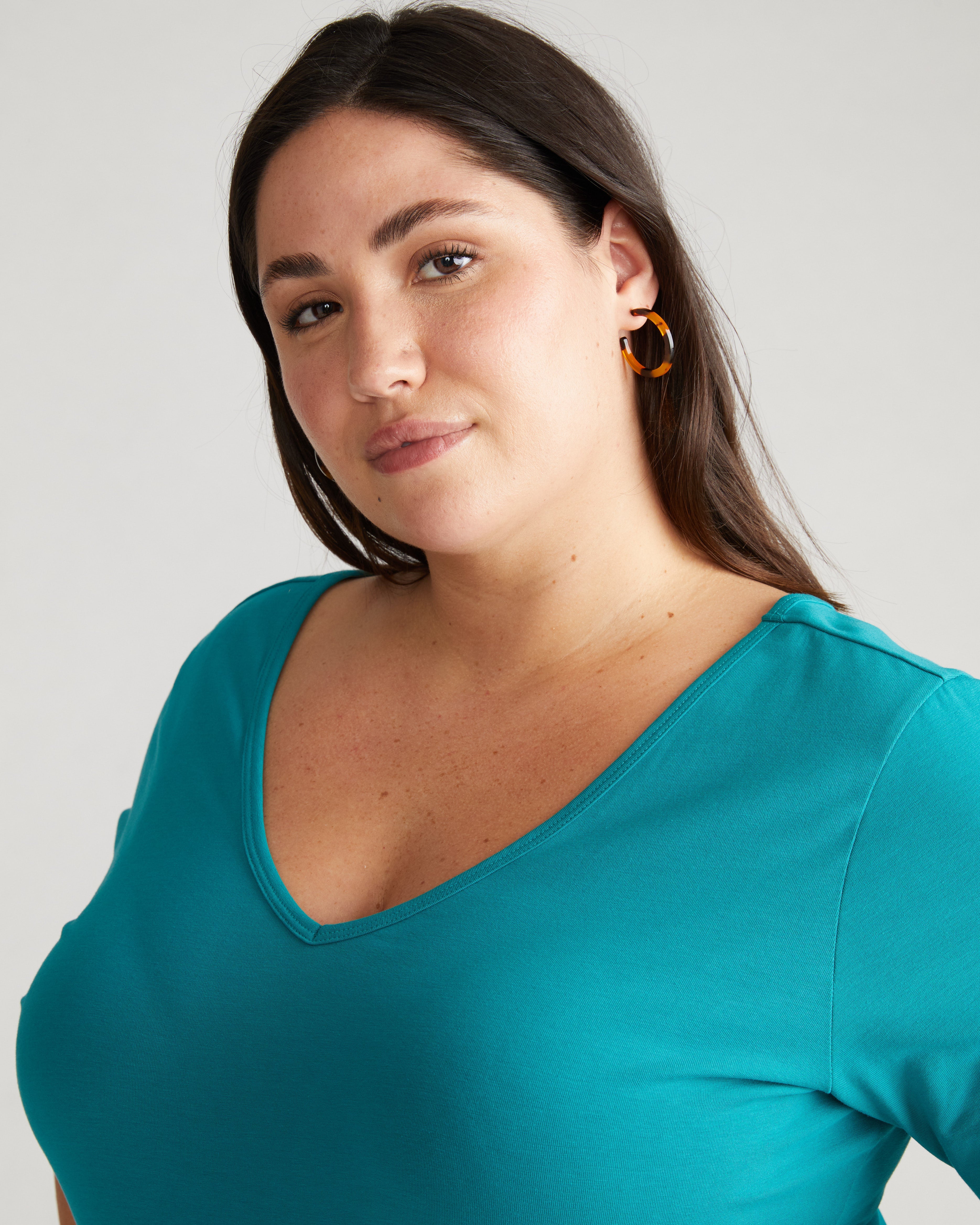 Double V Tee - Aurora