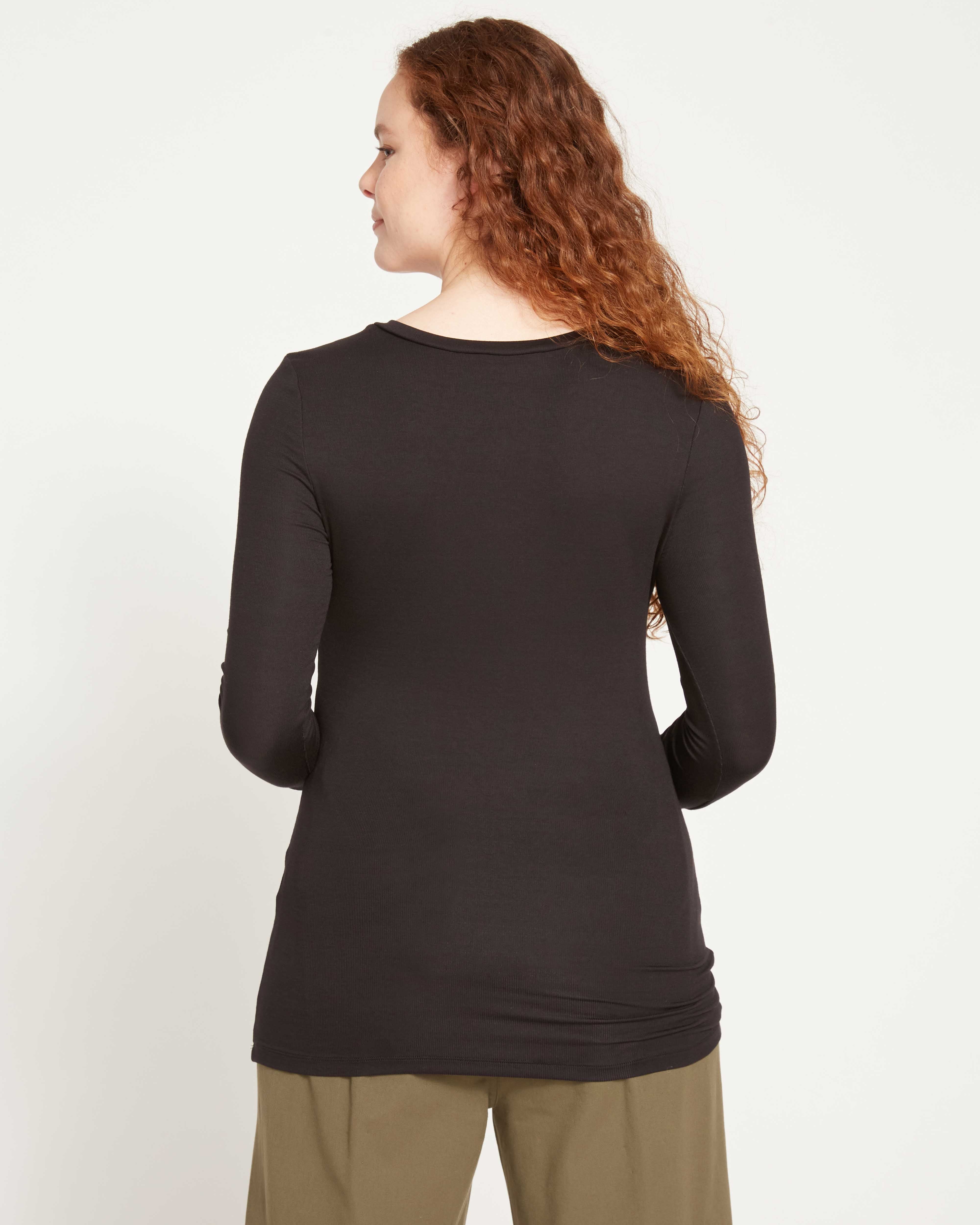 Foundation Long Sleeve V-Neck Tee - Black