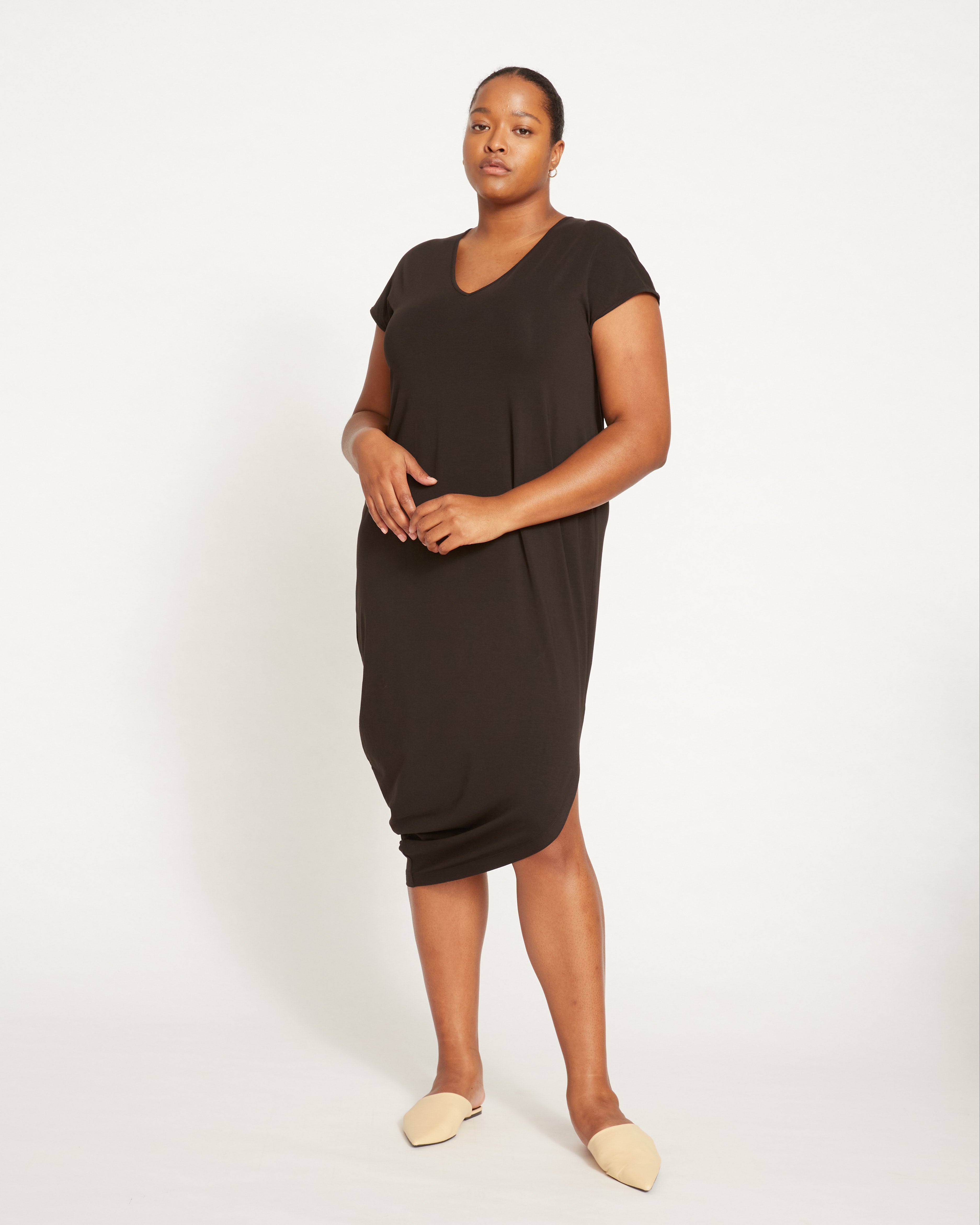 Iconic Geneva V-Neck Dress - Black