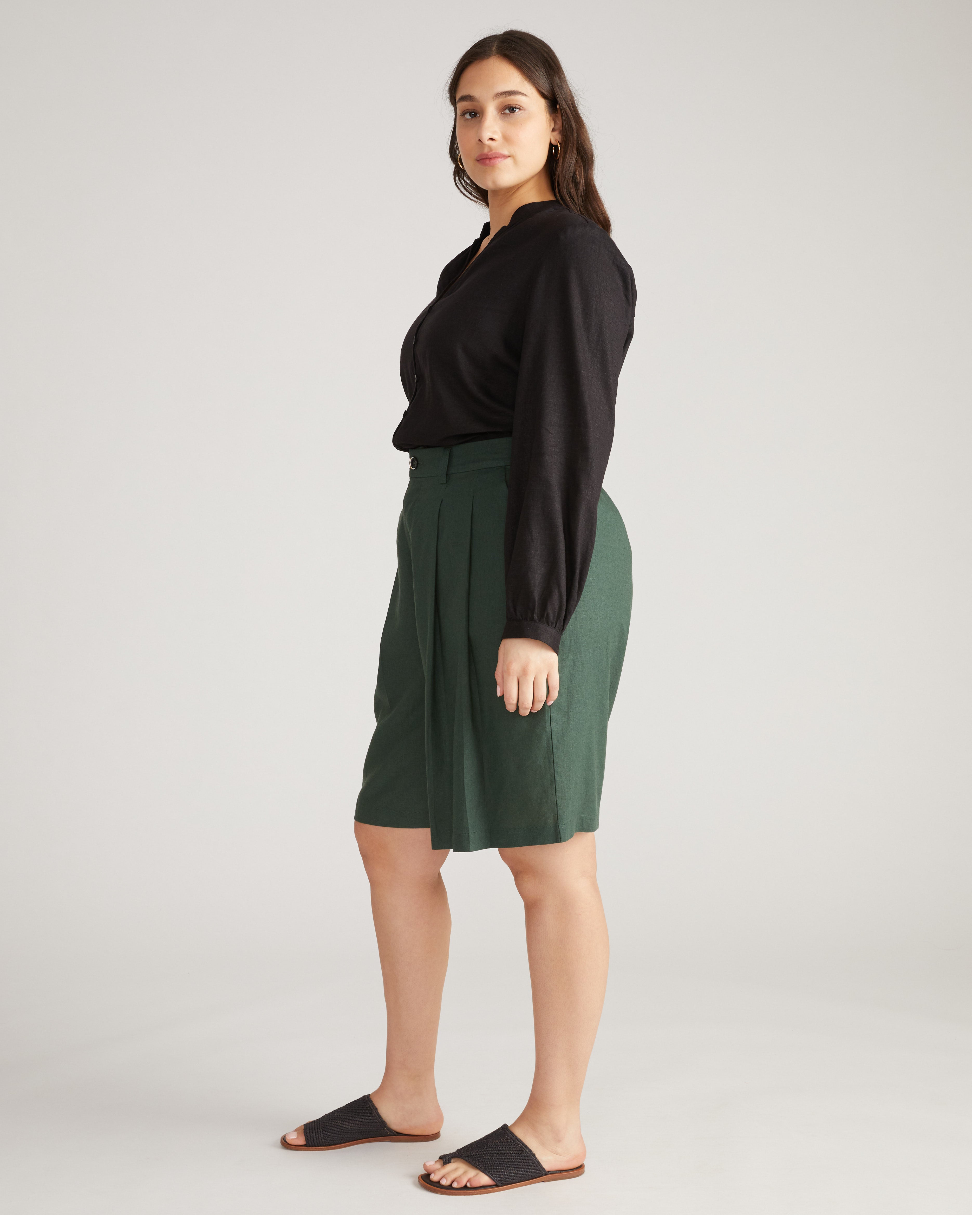 Seaport Tailored Linen Short - Luscious Green