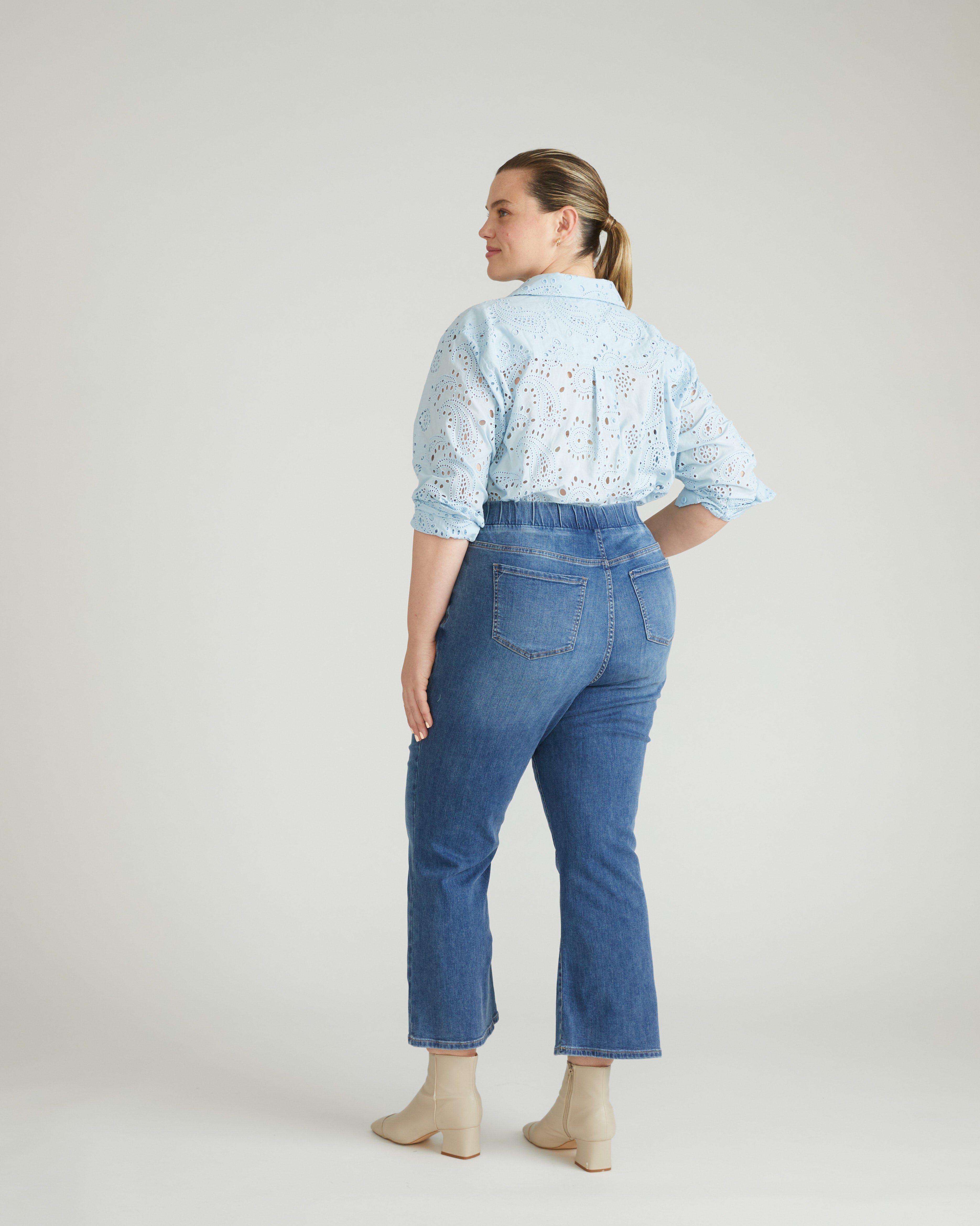 ComfortDenim Bootcut Jeans - Western Blue Wash