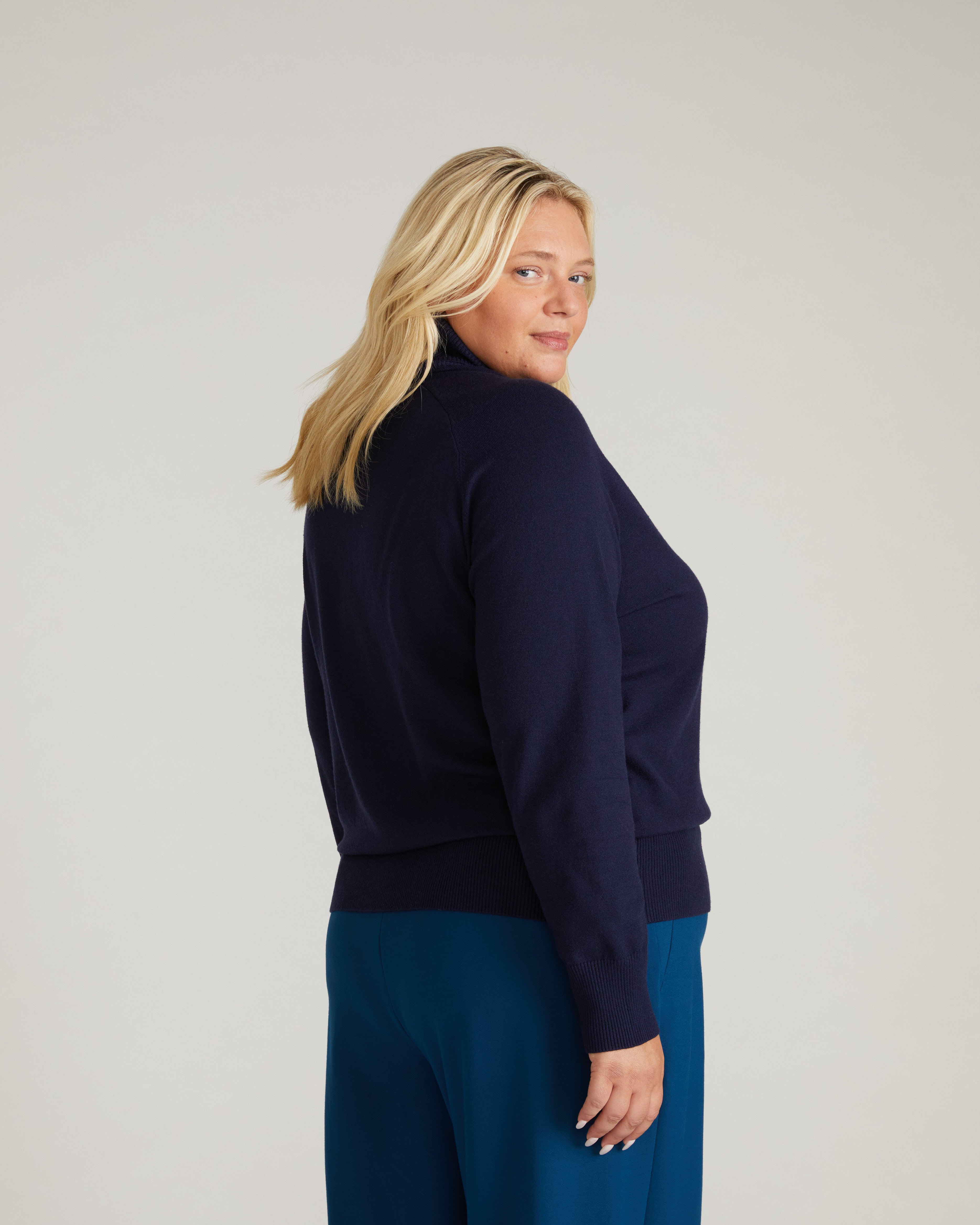 Renee Savvy Fine Knit Raglan Turtleneck - Midnight