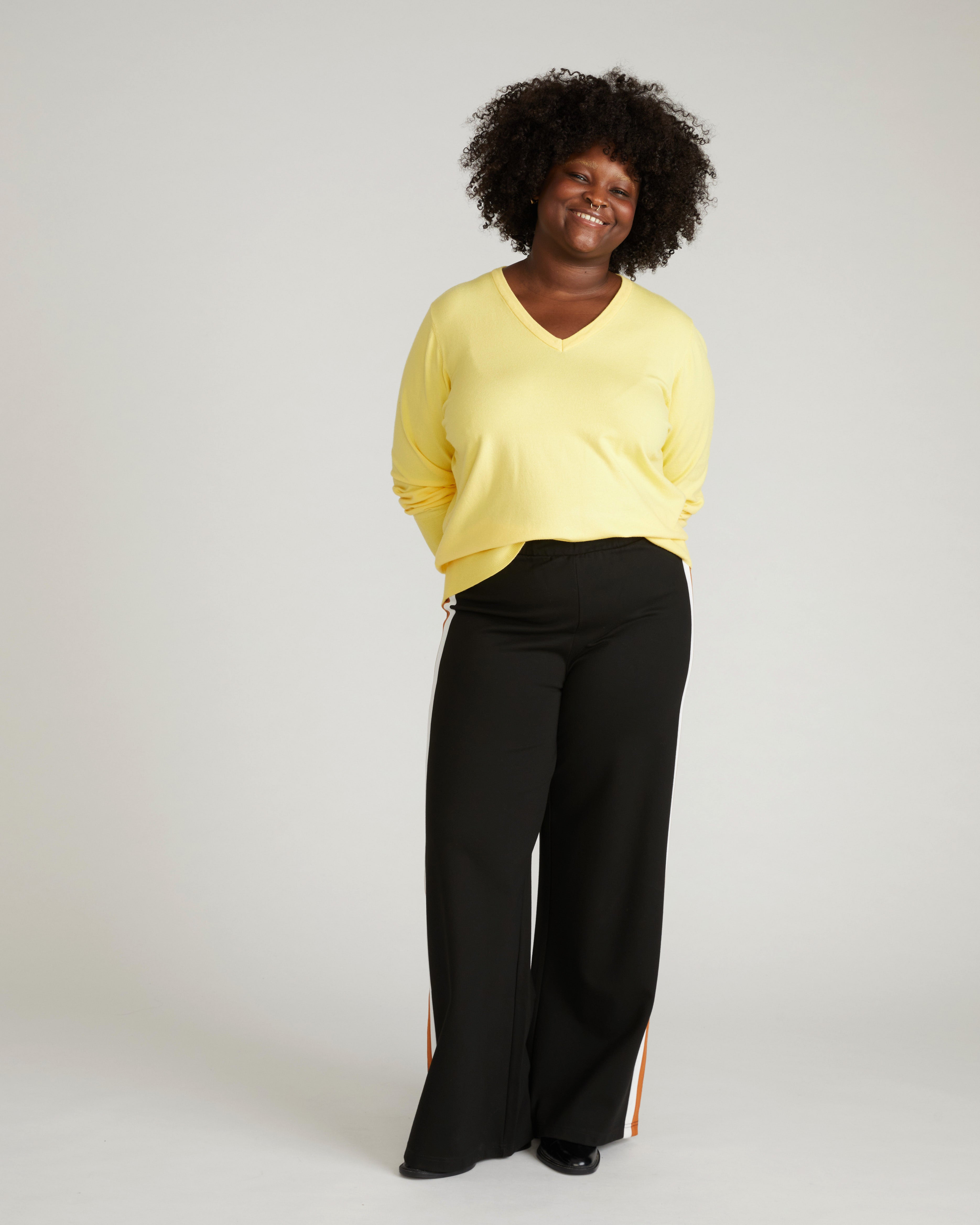 Savvy Fine Knit V Sweater - Banana Pudding