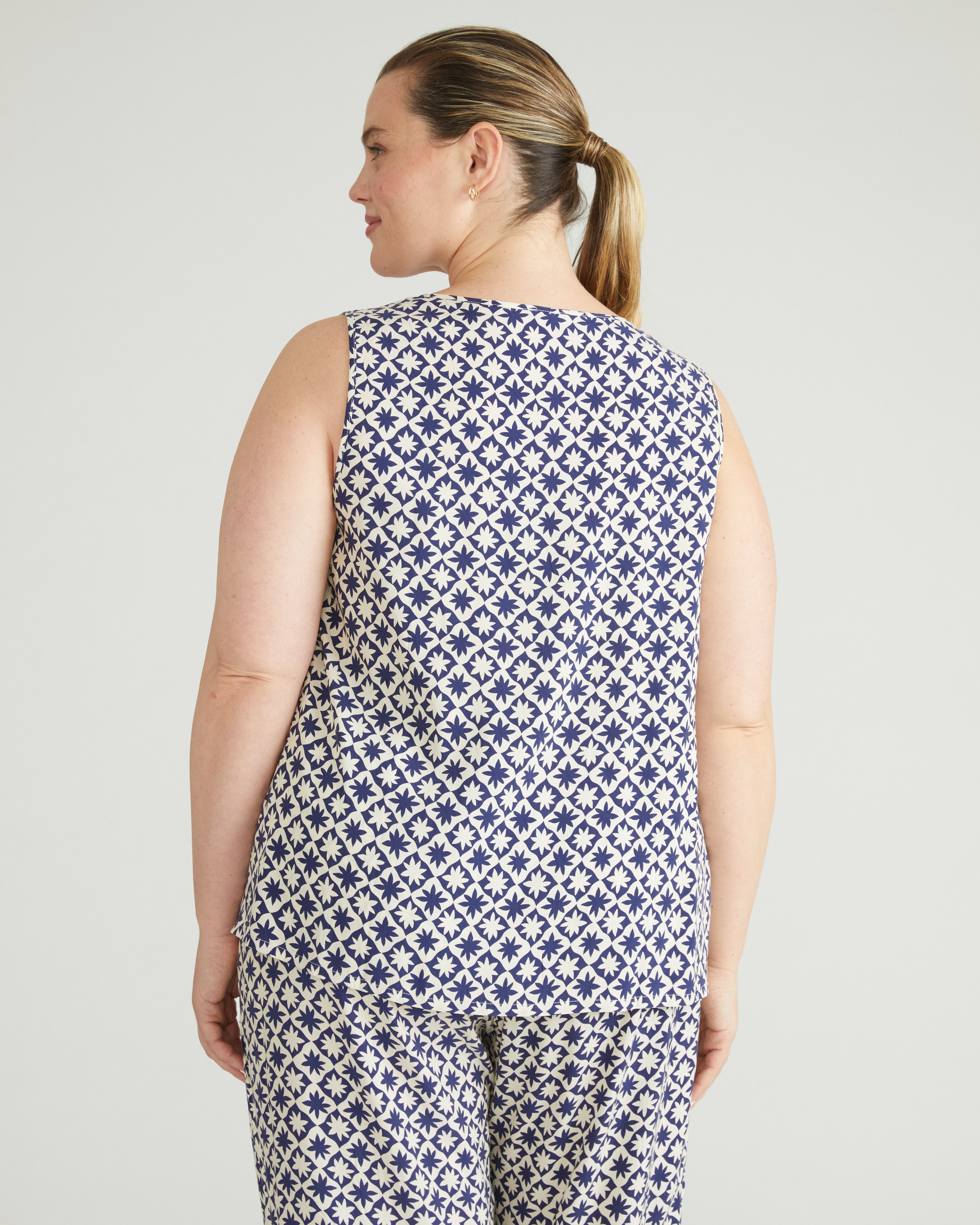 Cooling Stretch Cupro Tank - Navy Hacienda Print