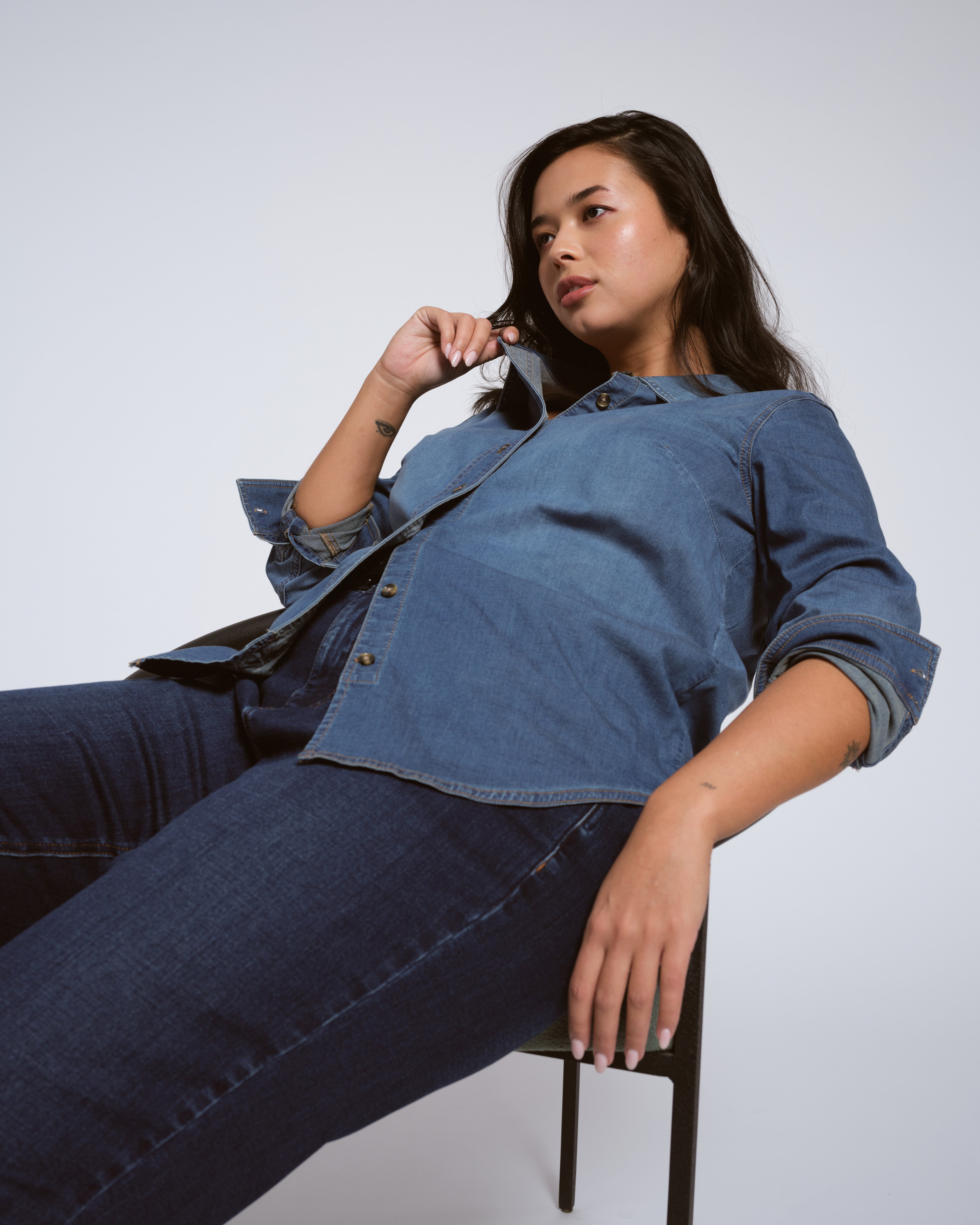 Minimalist Stretch Cotton Chambray Shirt - Vintage Indigo