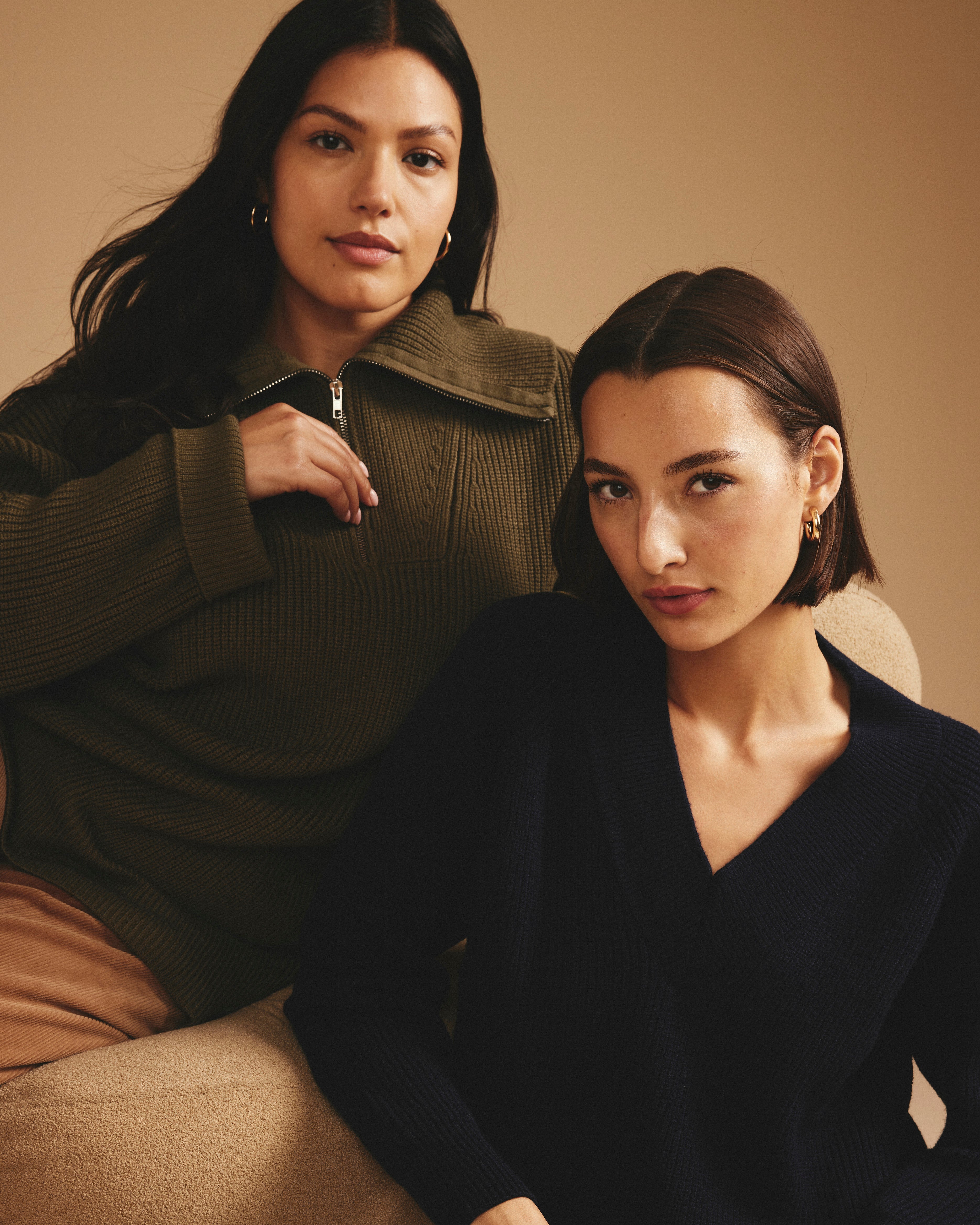 Tori V Neck Sweater - Navy