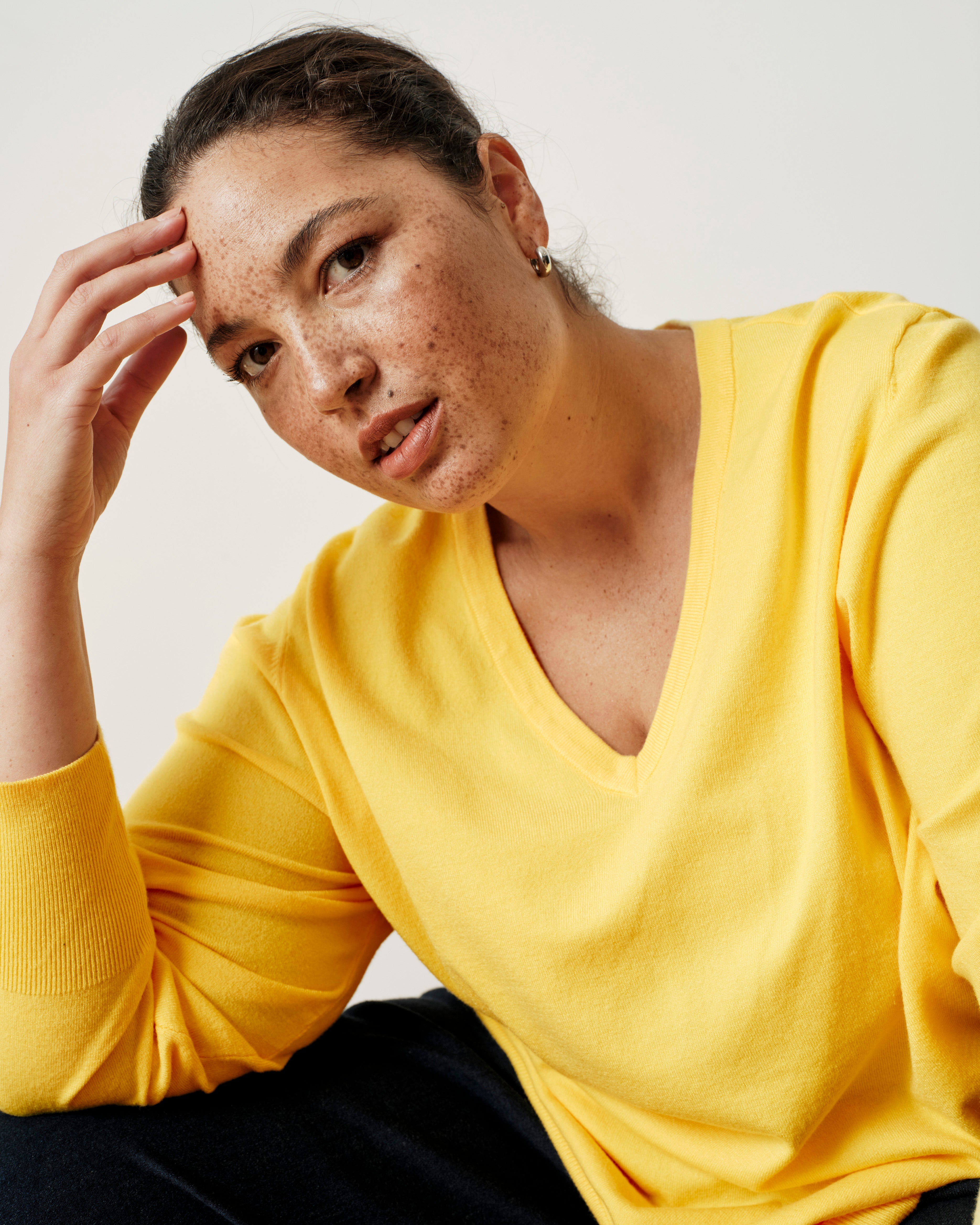 Savvy Fine Knit V Sweater - Banana Pudding