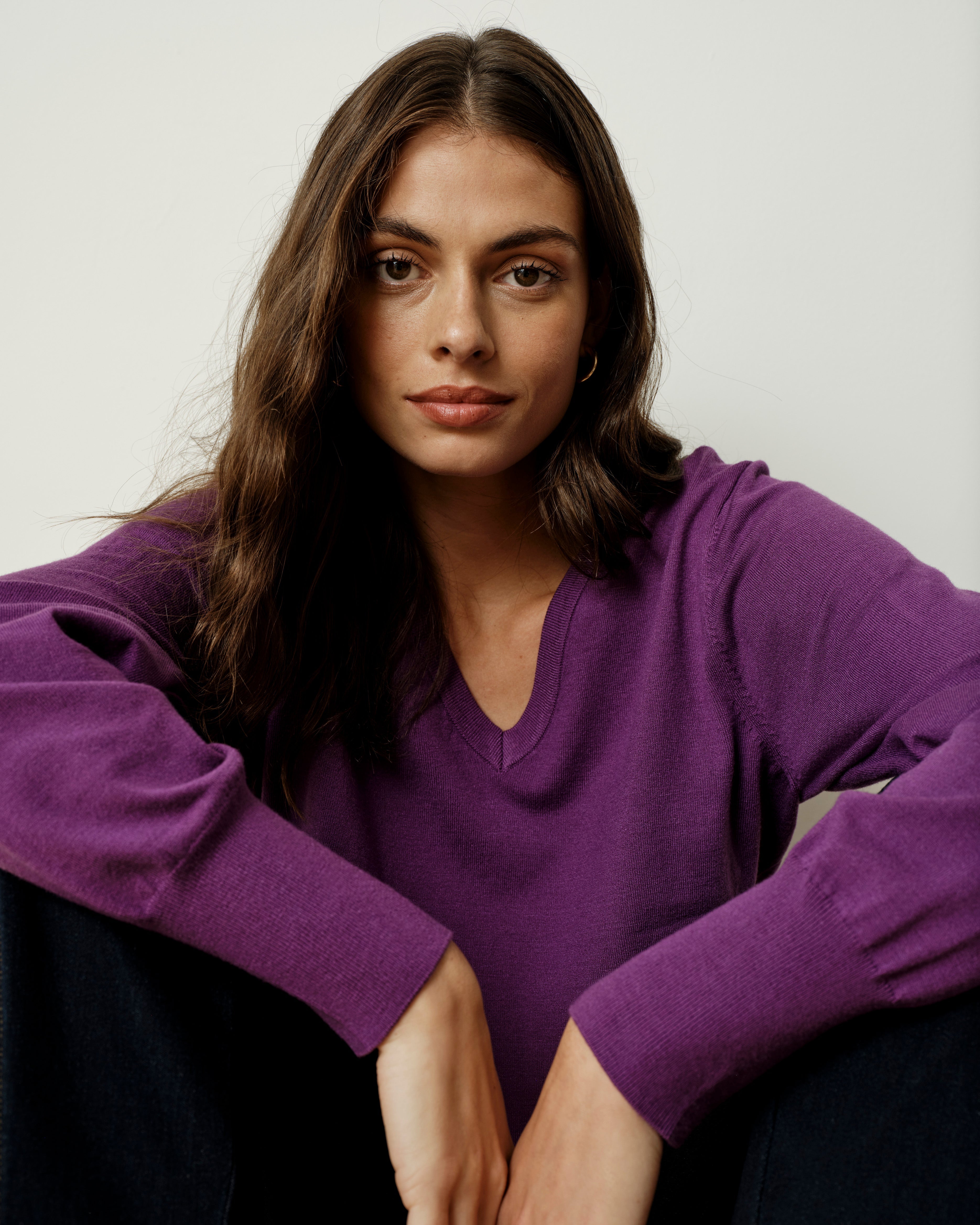 Savvy Fine Knit V Sweater - Grape